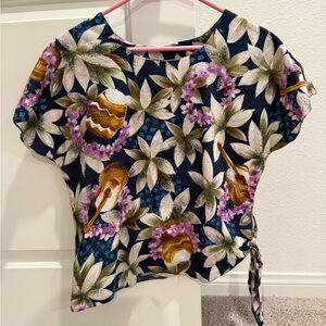 Hilo Hattie vintage Hawaiian Floral Women's Blouse
